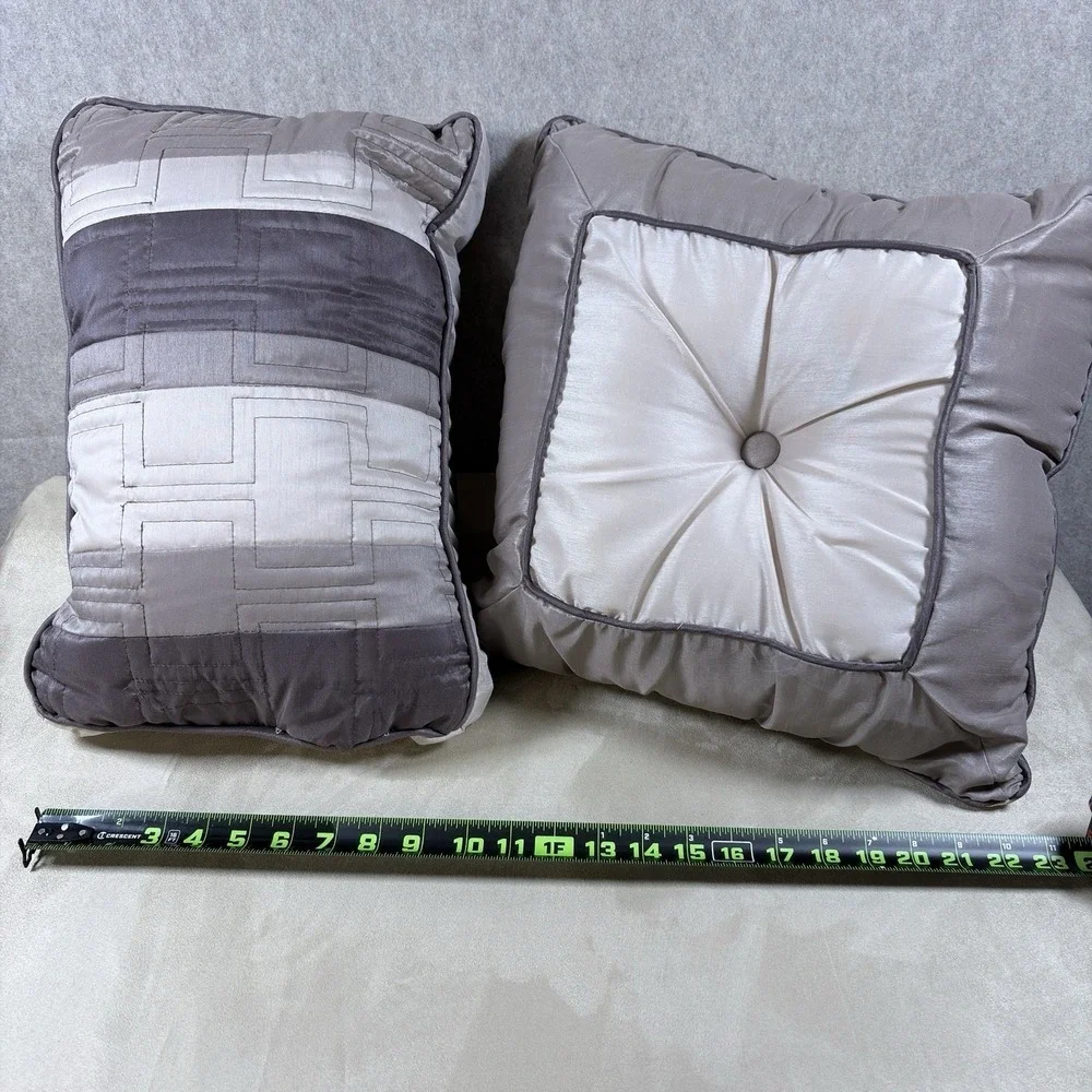 Victoria Classic Mix Pillow and Rectangle Pillow Set of Two New No Tag (217)